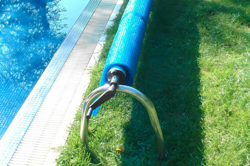 Enrollador de cubierta o cobertor de piscina con manivela de Flexinox Pool